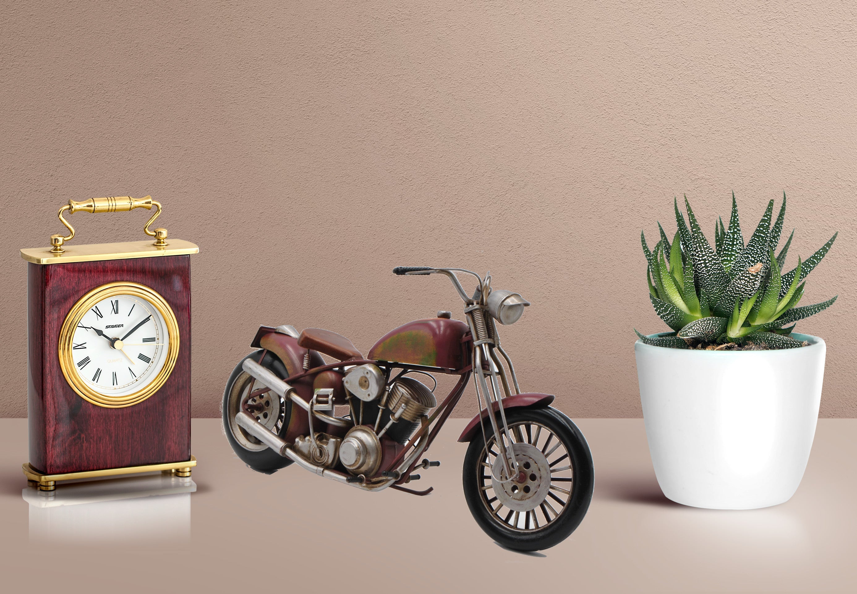 Jayland USA 1/8 Scale Metal Chopper Motorcycle Rose Color