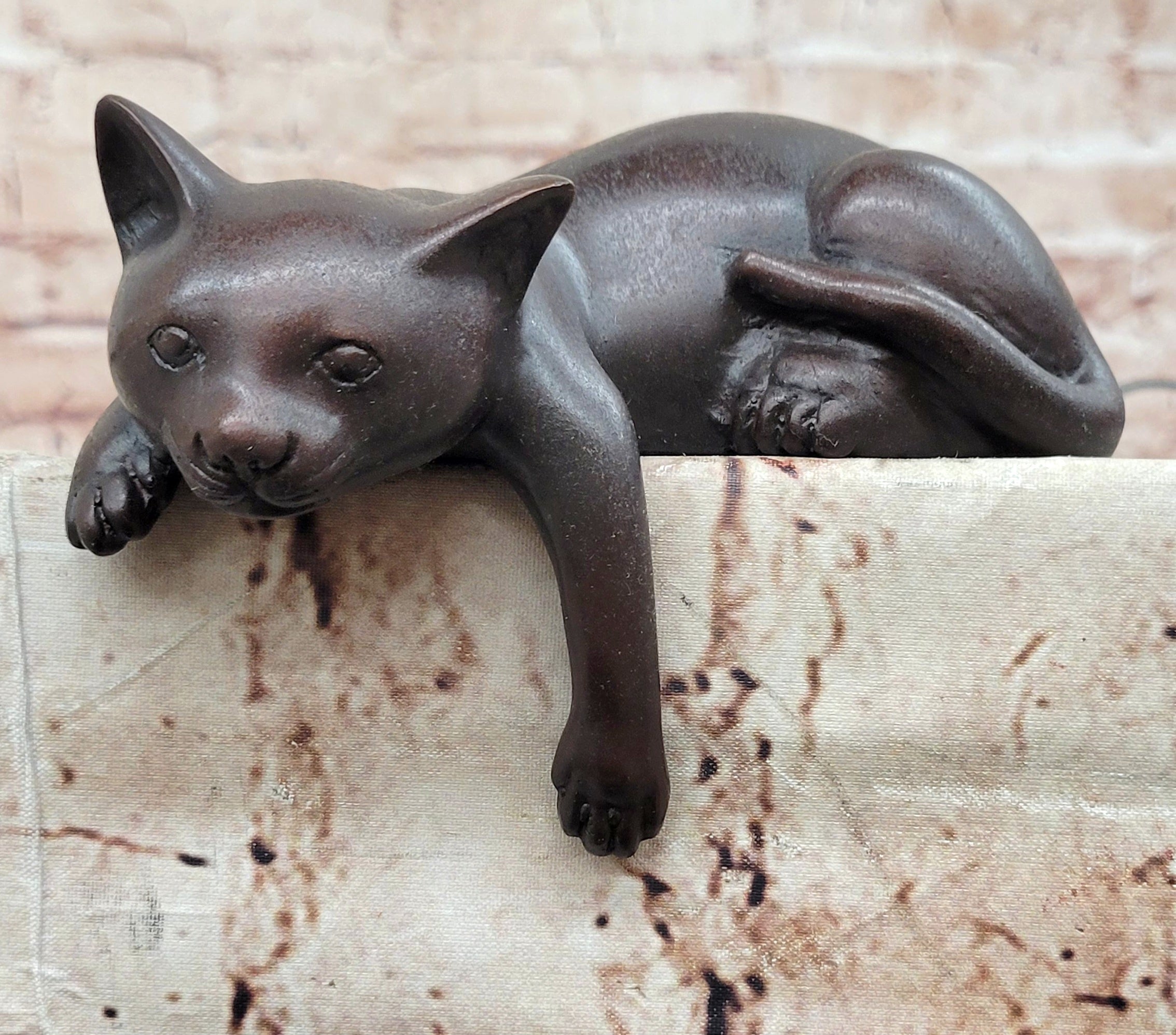 Lazy Cat Bronze – Minimalist Sleeping Kitty Signed Nardini