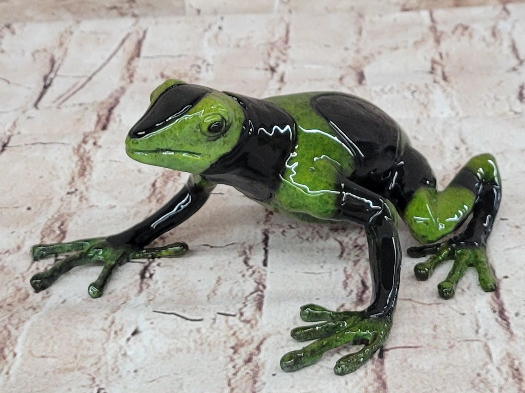 Green & Black Poison Dart Tree Frog Bronze Metal Signed & Numbered