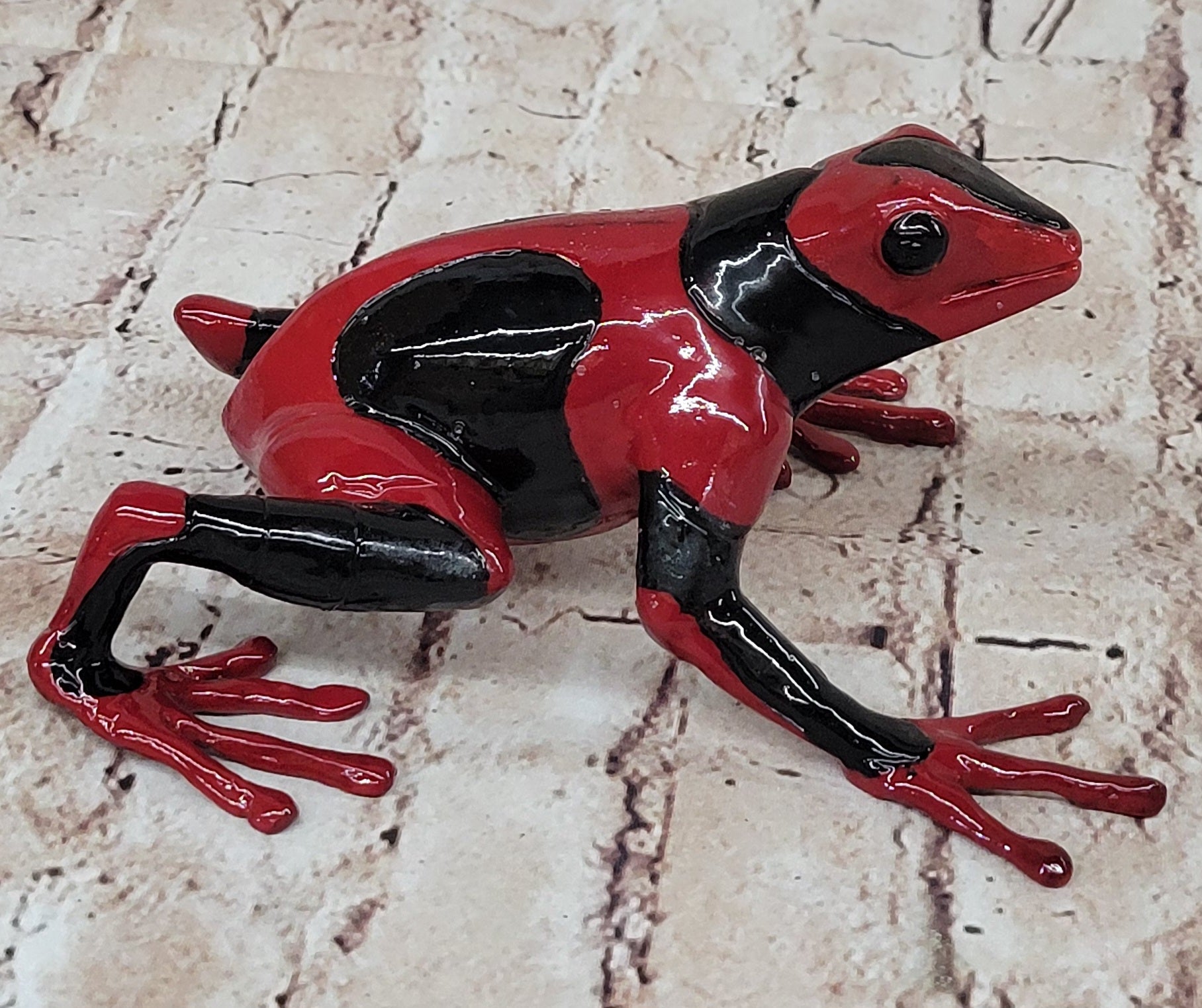 Red & Black Poison Dart Tree Frog Sculpture Figurine Signed Original Numbered Collectible