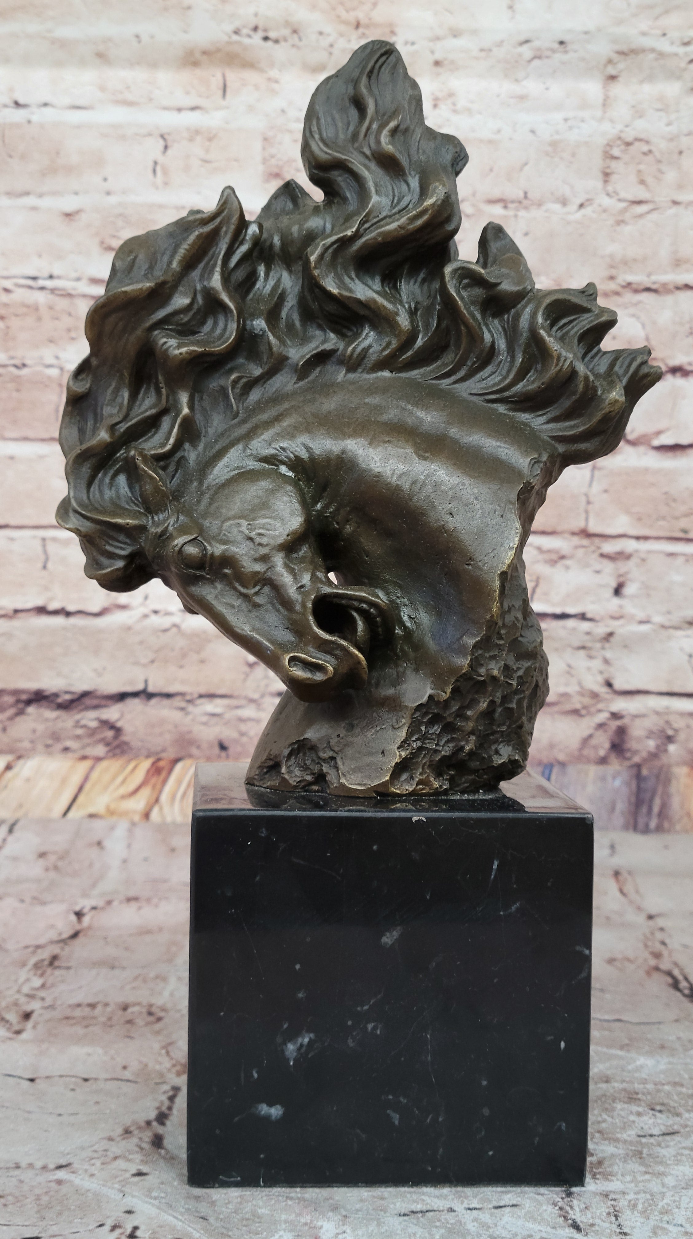 Bronze Horse Head Bust – Swirling Mane Sculpture on Marble Base