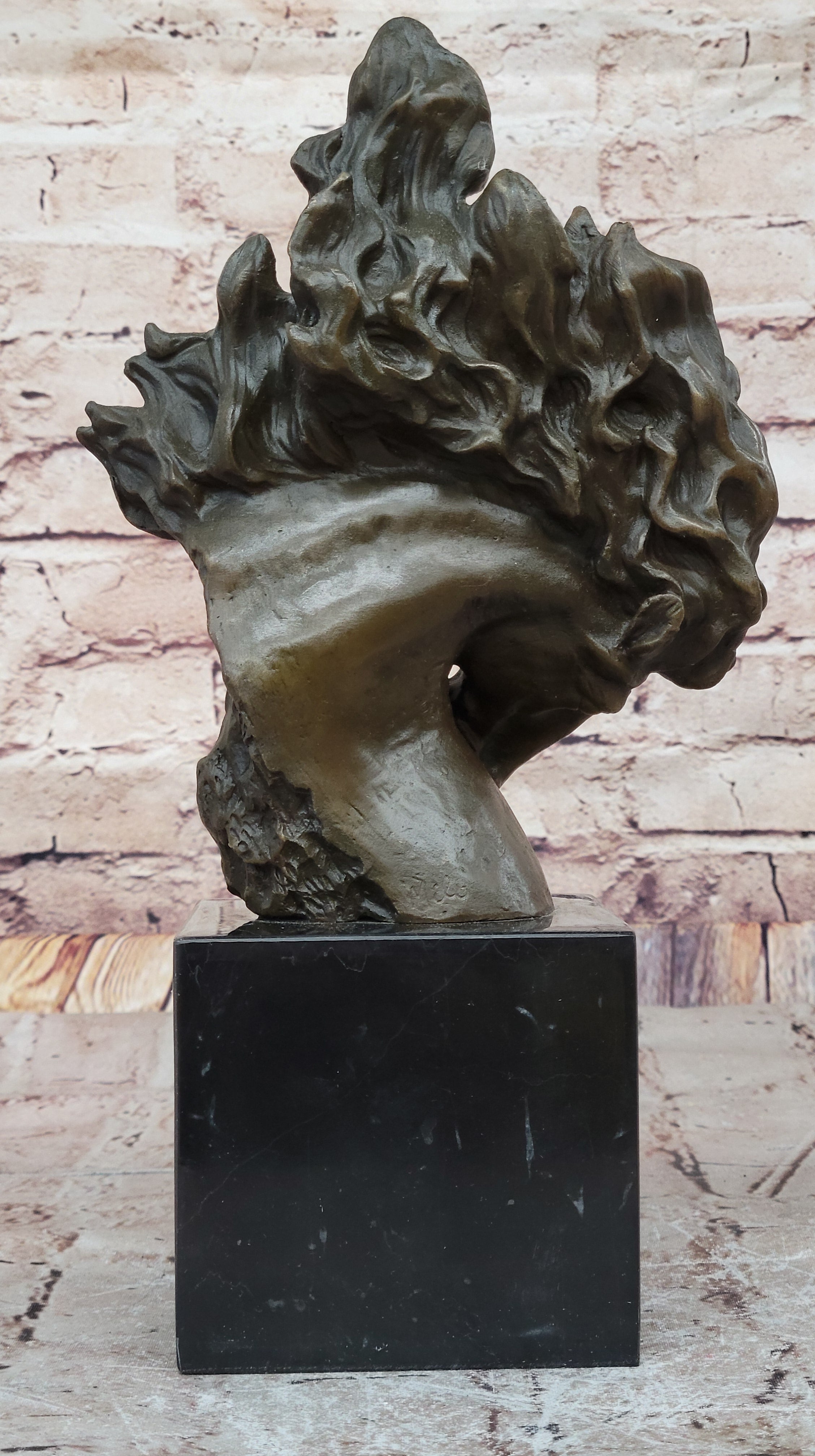 Bronze Horse Head Bust – Swirling Mane Sculpture on Marble Base