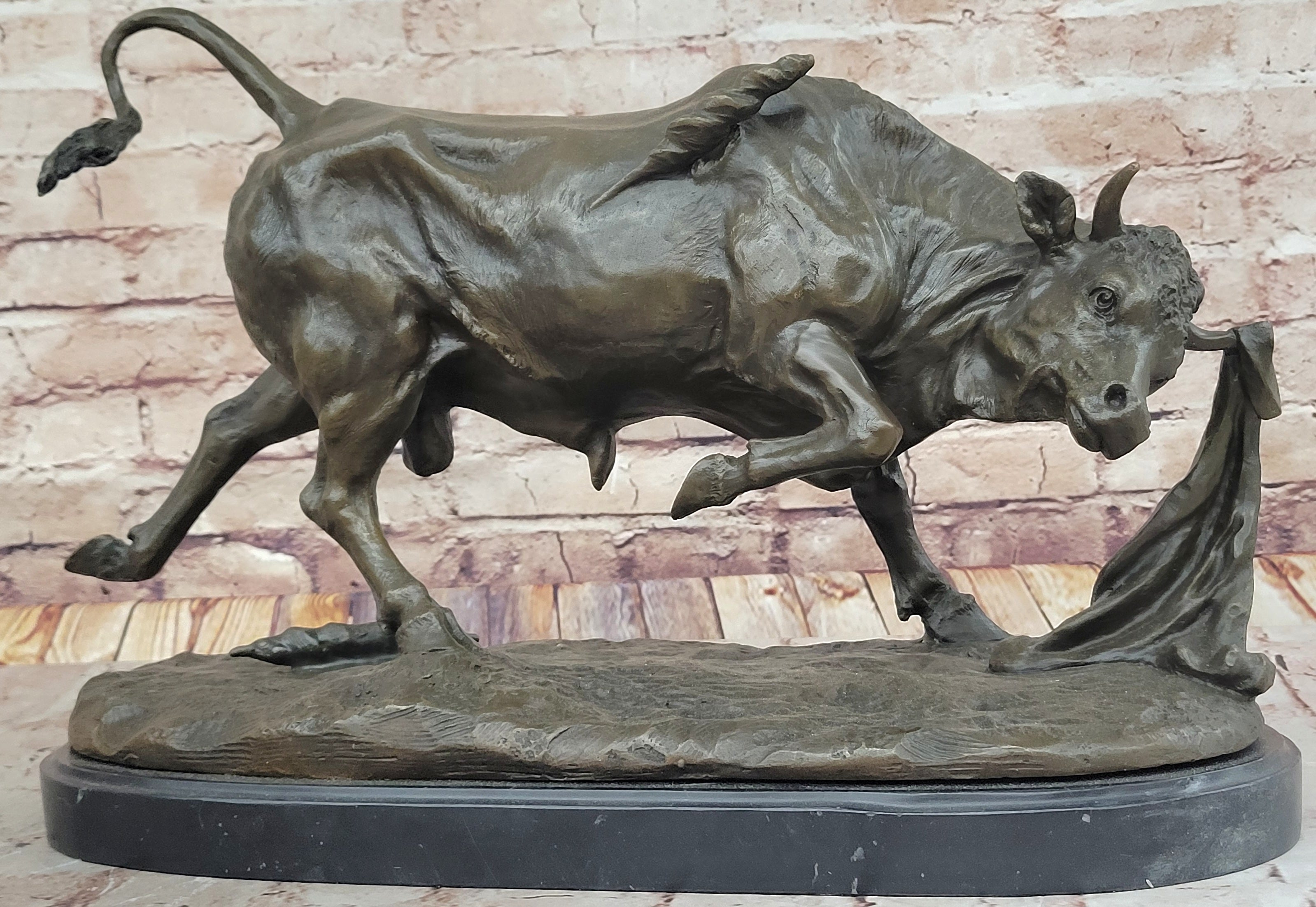 Bronze Bull Sculpture by Comeolera – Charging Bull on Oval Base