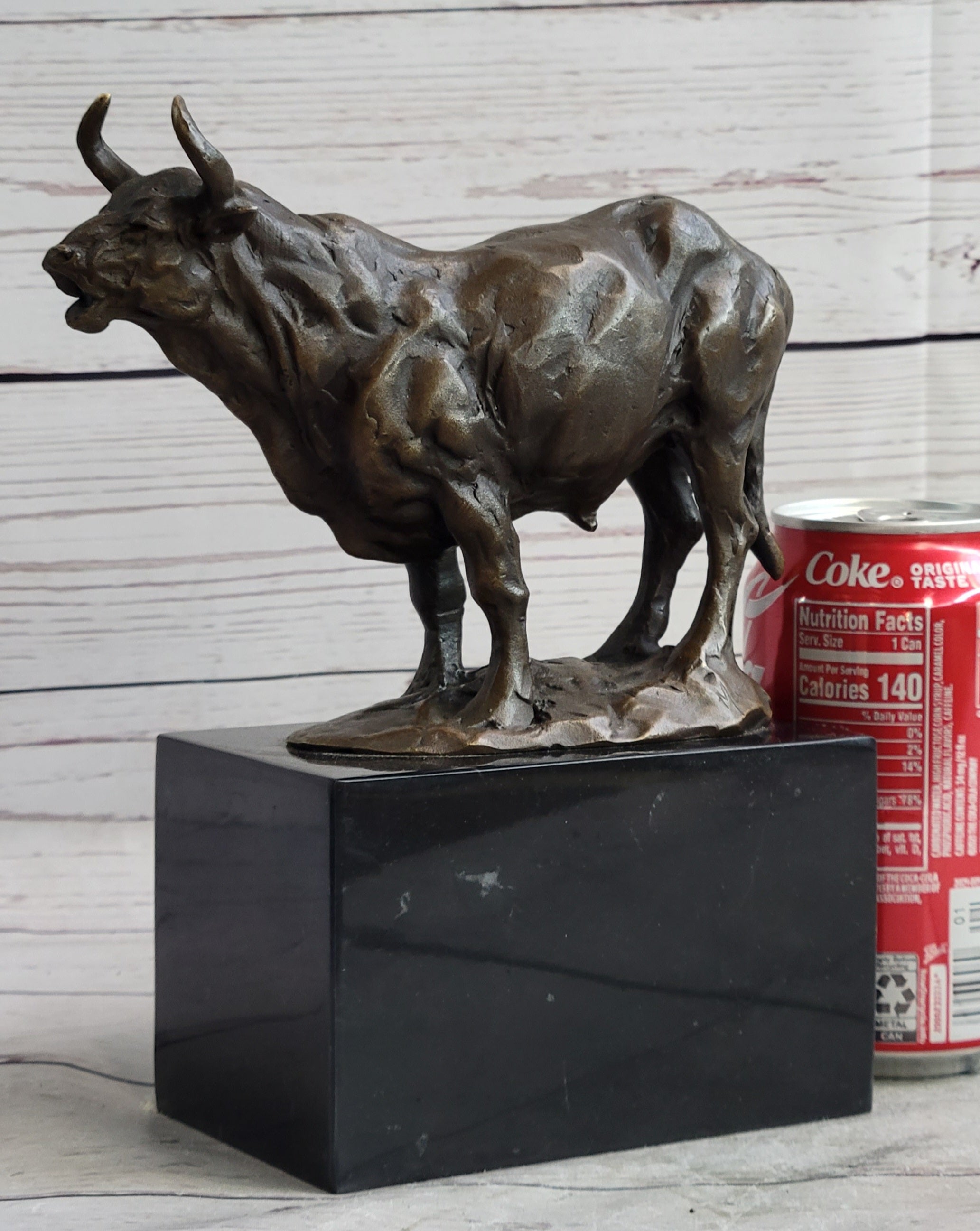 Hot Cast Bronze Bull Cattle Cow Sculpture on Marble Base