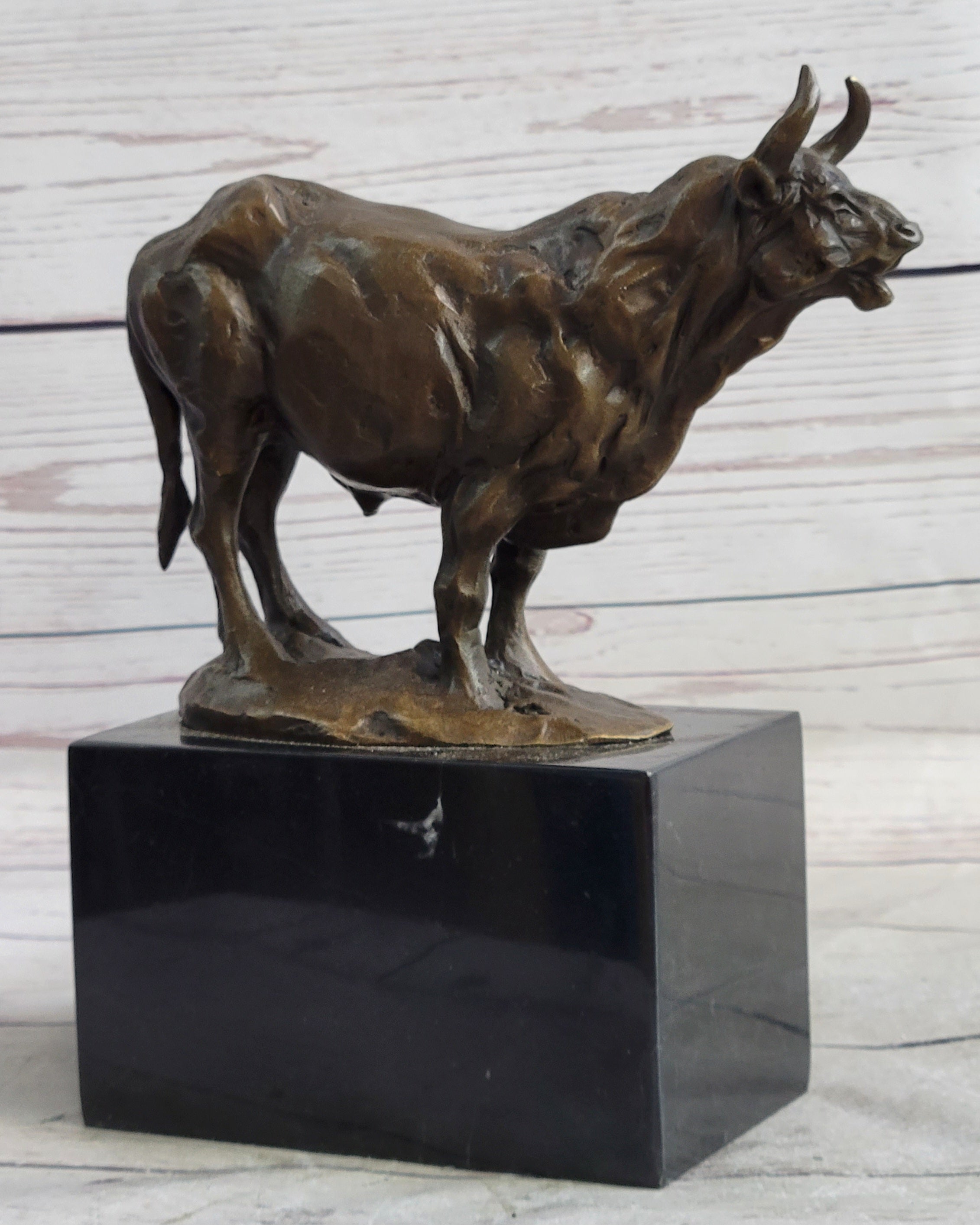 Hot Cast Bronze Bull Cattle Cow Sculpture on Marble Base