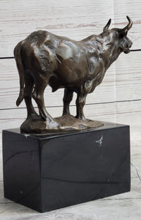 Hot Cast Bronze Bull Cattle Cow Sculpture on Marble Base