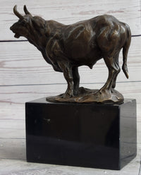 Hot Cast Bronze Bull Cattle Cow Sculpture on Marble Base