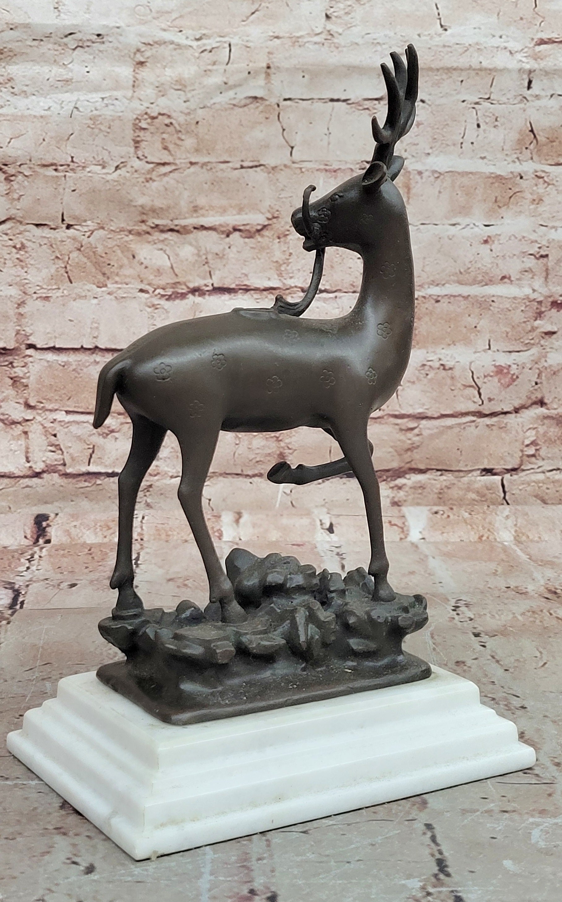 Collectible Figurines Bronze Deer Statues and Sculptures with Marble Base Animal