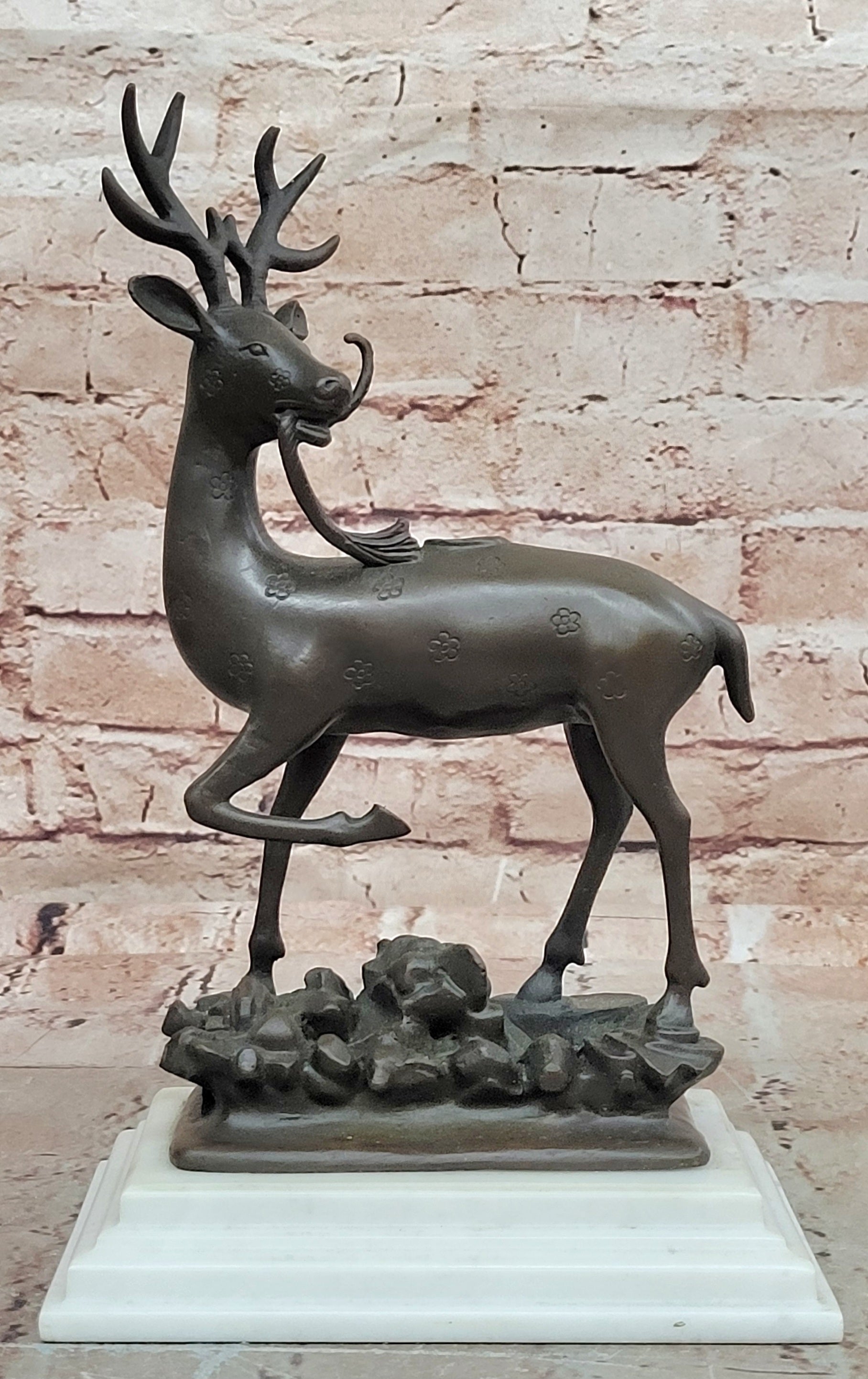 Collectible Figurines Bronze Deer Statues and Sculptures with Marble Base Animal