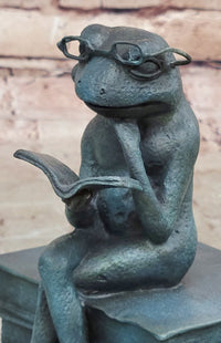 Bronze Frog Sculpture – Reading Frog with Glasses