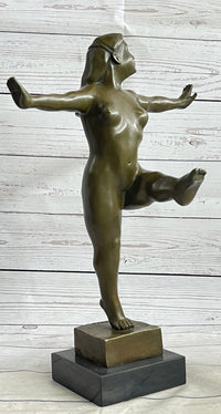 Fernando Botero Nude Girl Kicking Sculpture Modern Art 17" x 11"