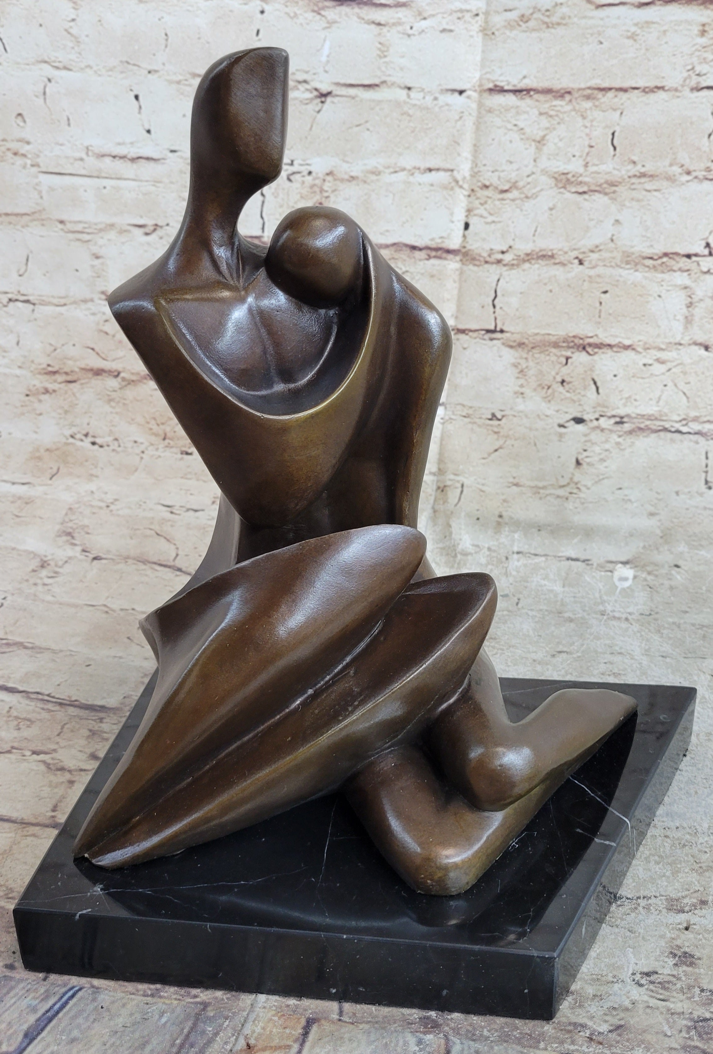 Abstract Modern Art Couple Embracing Bronze Metal Sculpture