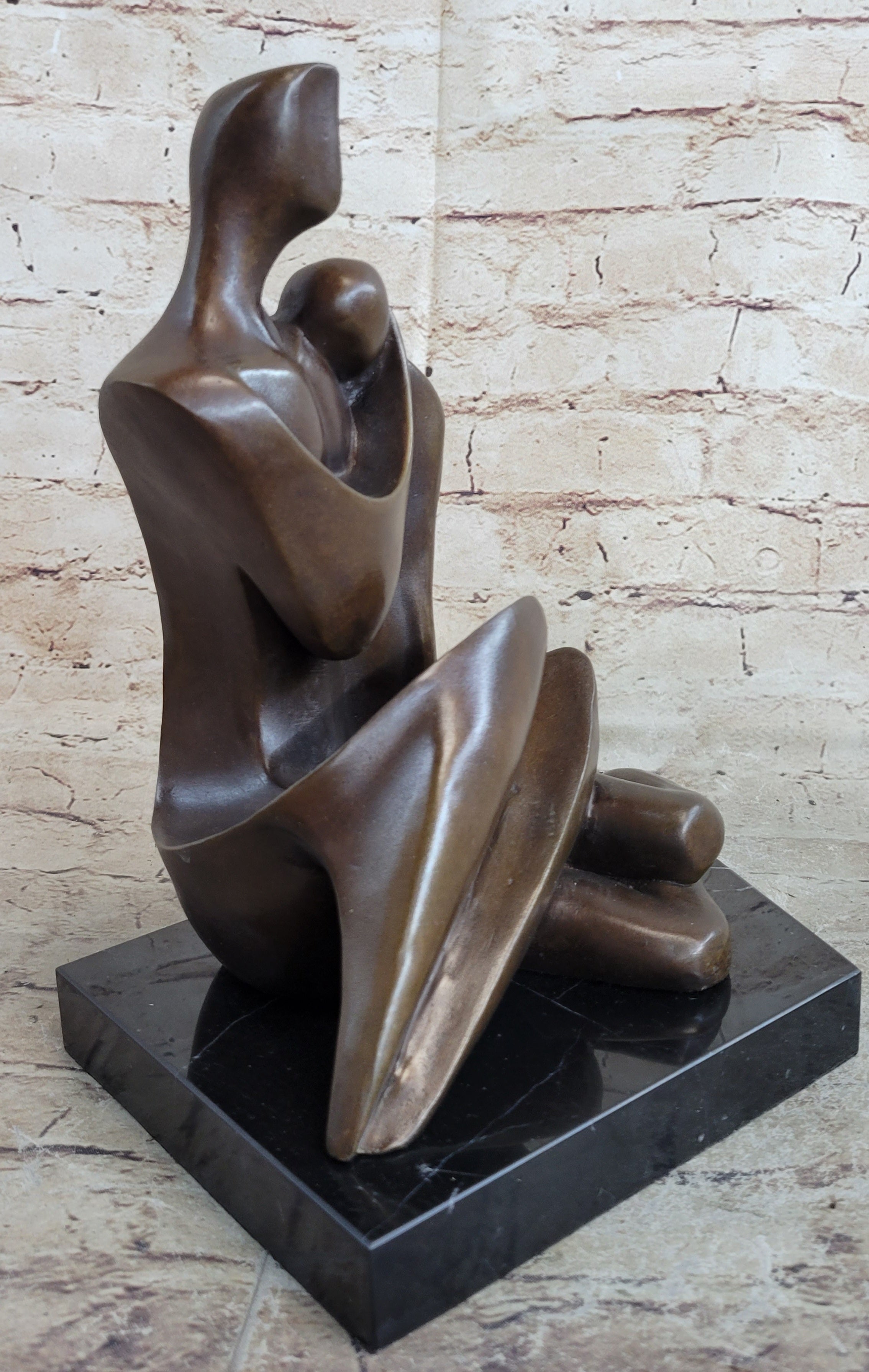 Abstract Modern Art Couple Embracing Bronze Metal Sculpture