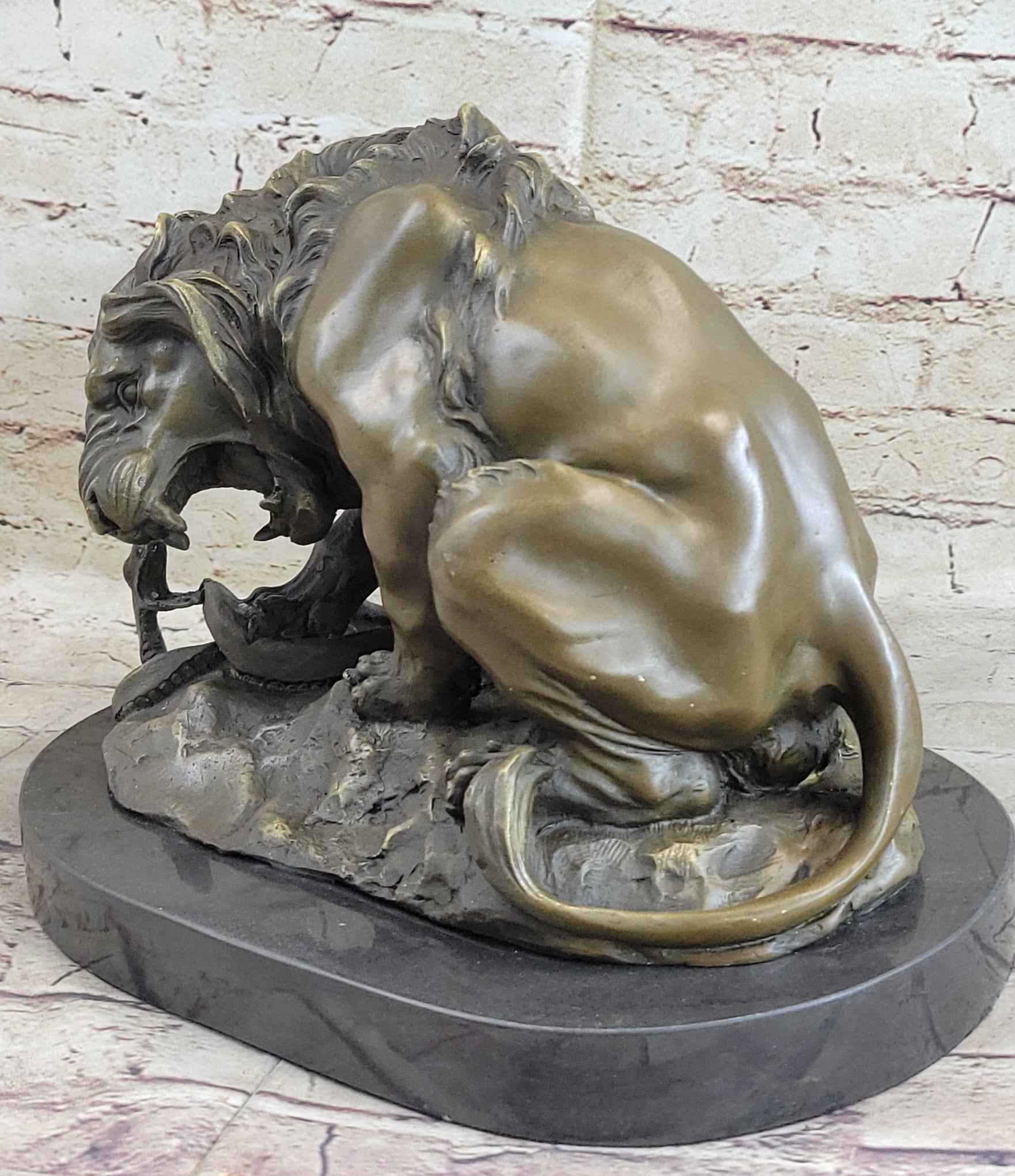Hot Cast Bronze Sculpture Lion vs Snake Serpent Sale