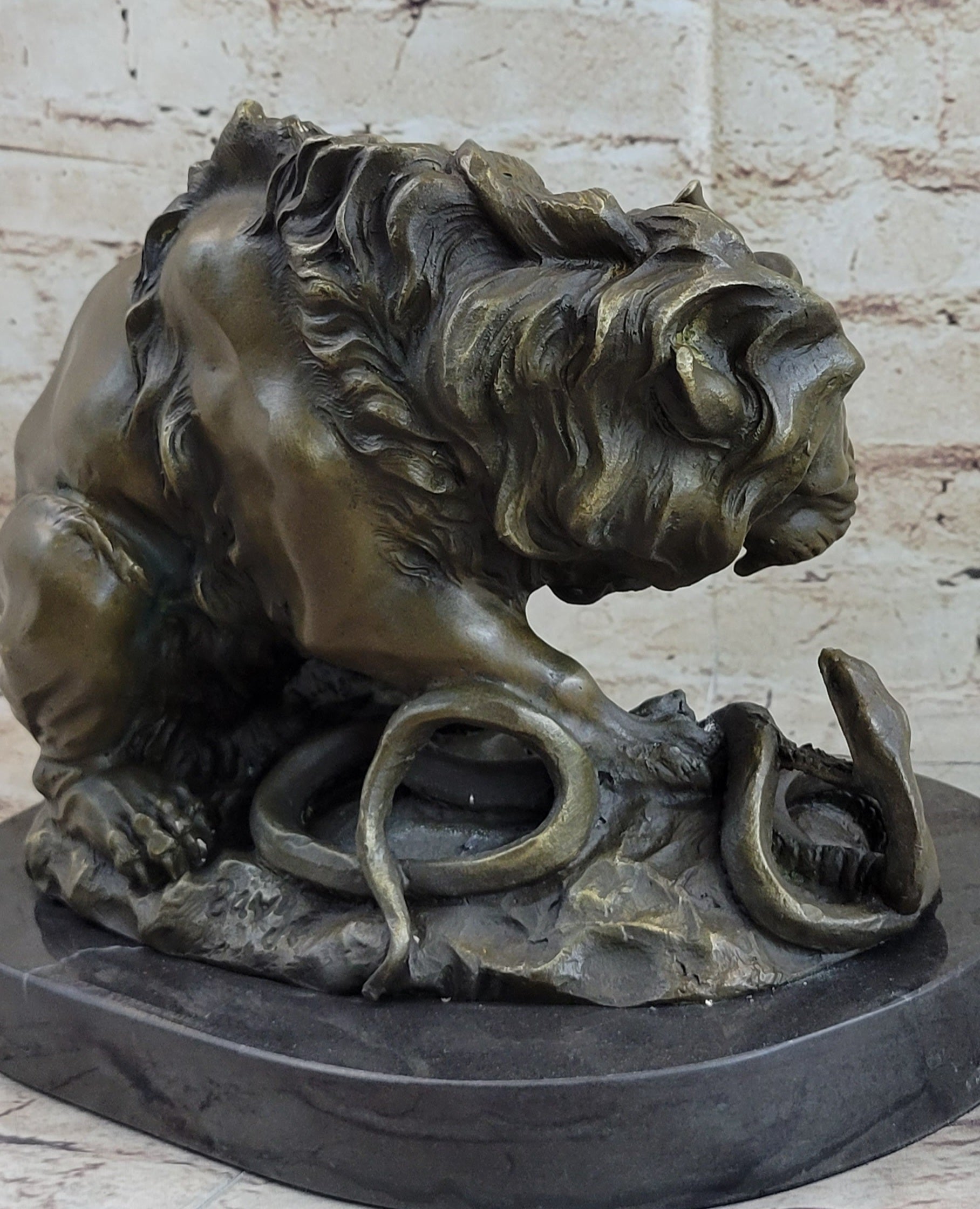 Hot Cast Bronze Sculpture Lion vs Snake Serpent Sale