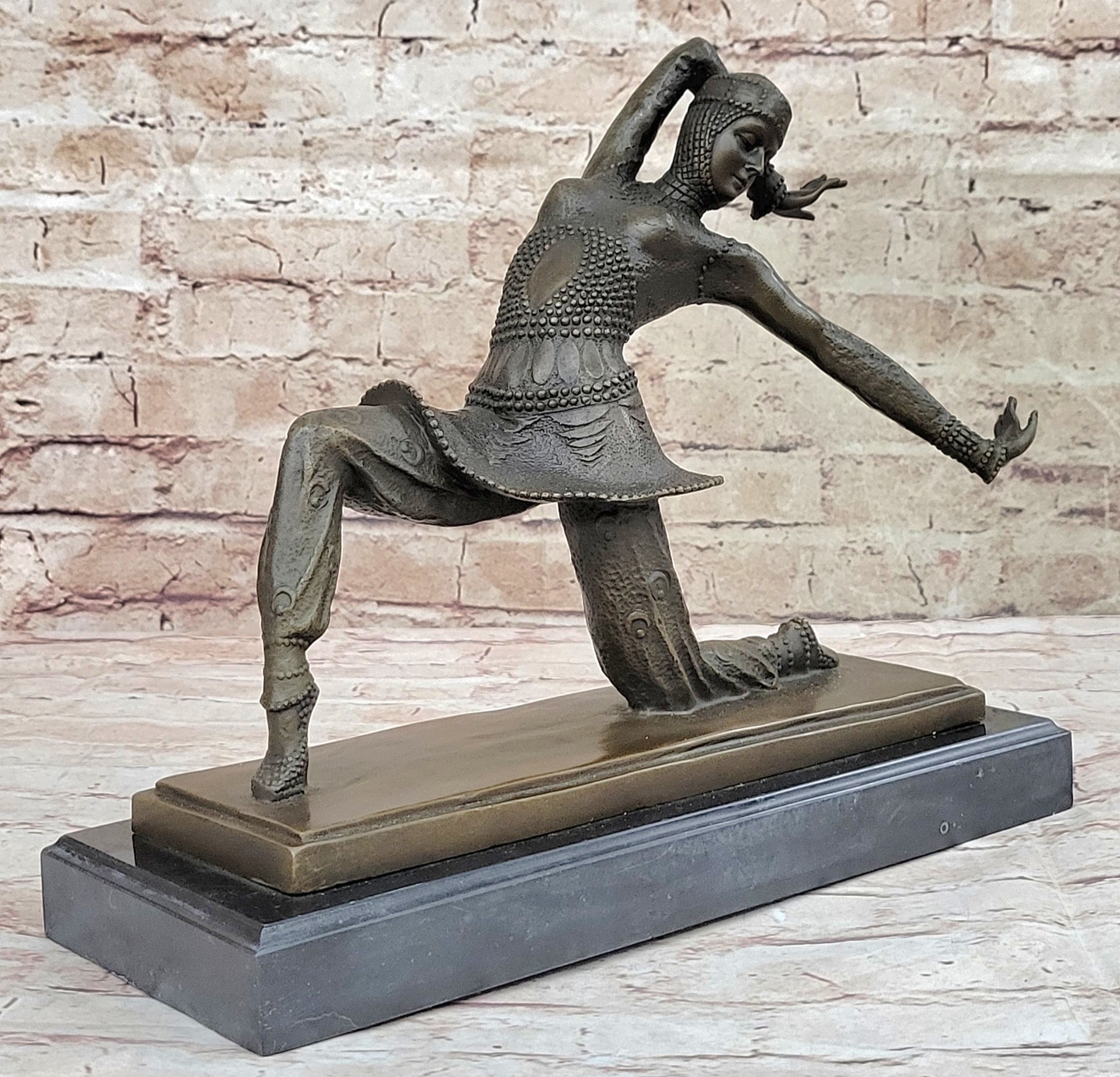 VINTAGE SIGNED KAMONA BY D.H DIMITRUS BRONZE STATUE ANTIQUE REPRODUCTION FIGURE