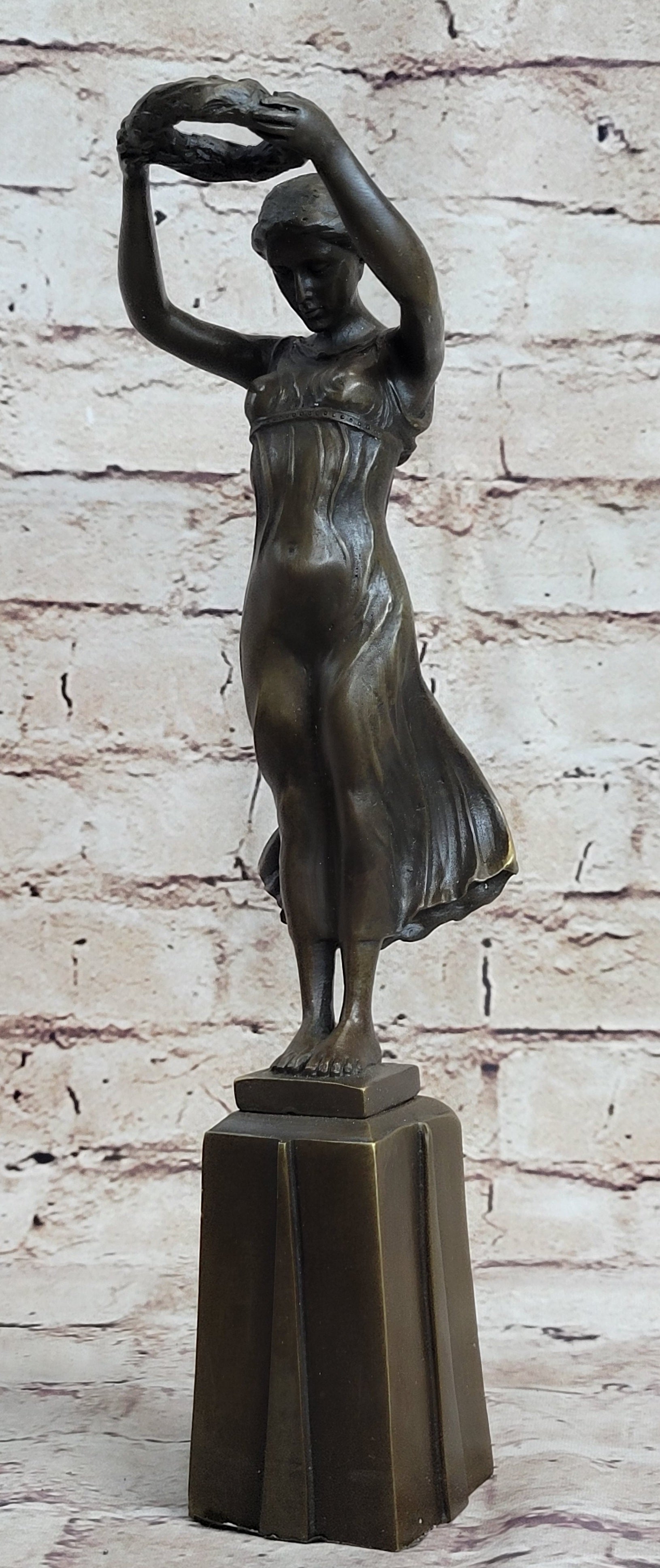Greek Roman Art Woman Holding Laurels Wreath Crown Bronze Figure