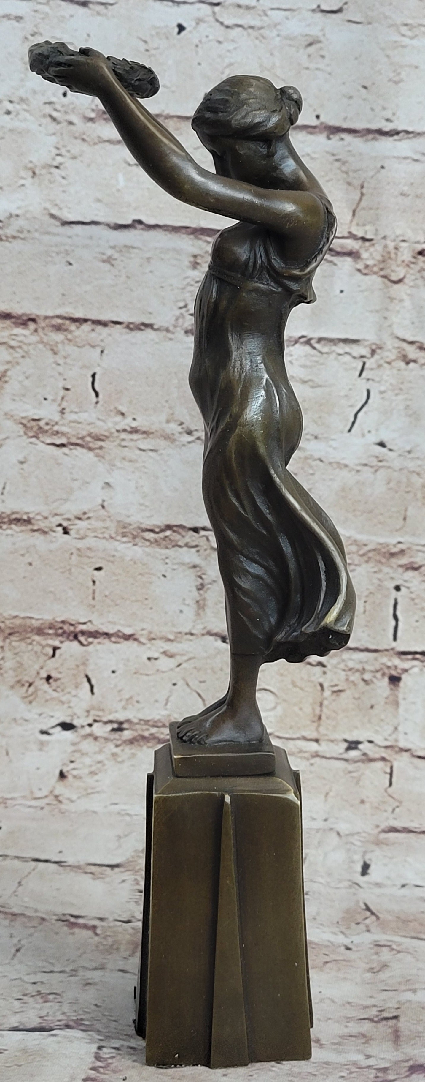 Greek Roman Art Woman Holding Laurels Wreath Crown Bronze Figure