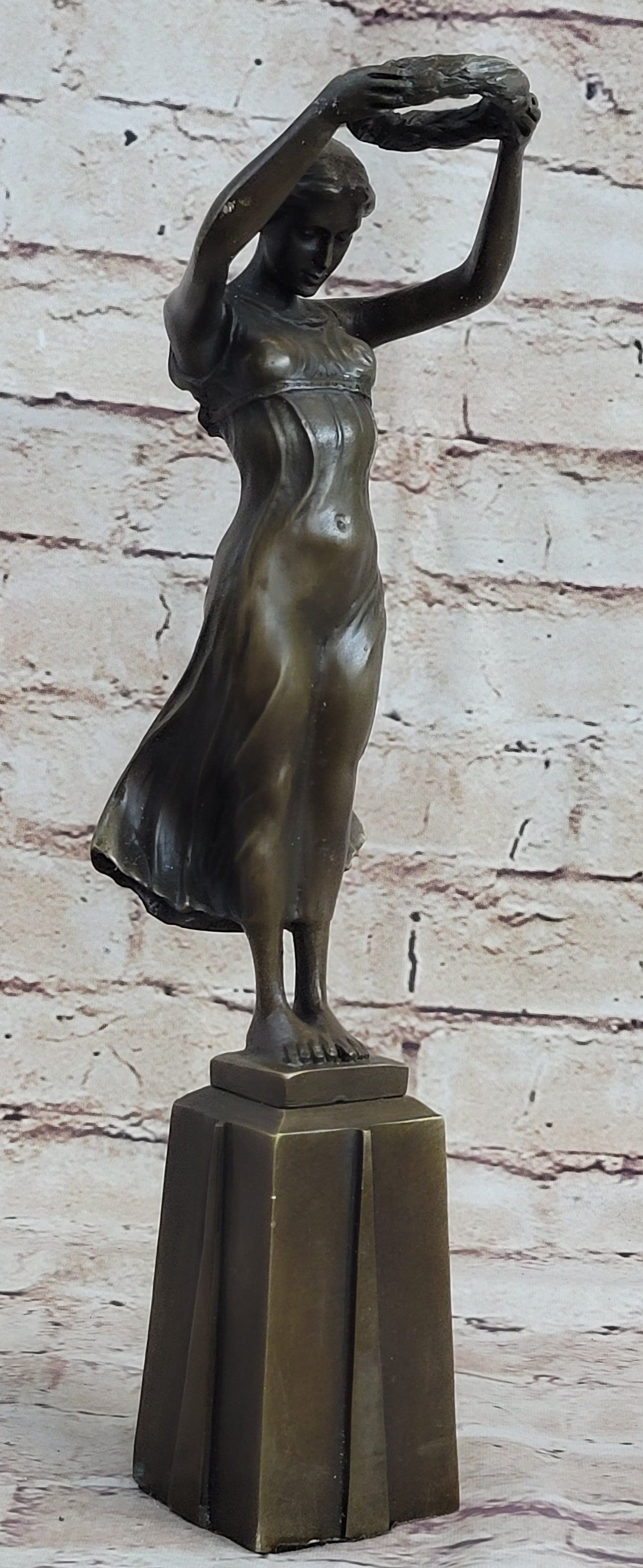Greek Roman Art Woman Holding Laurels Wreath Crown Bronze Figure