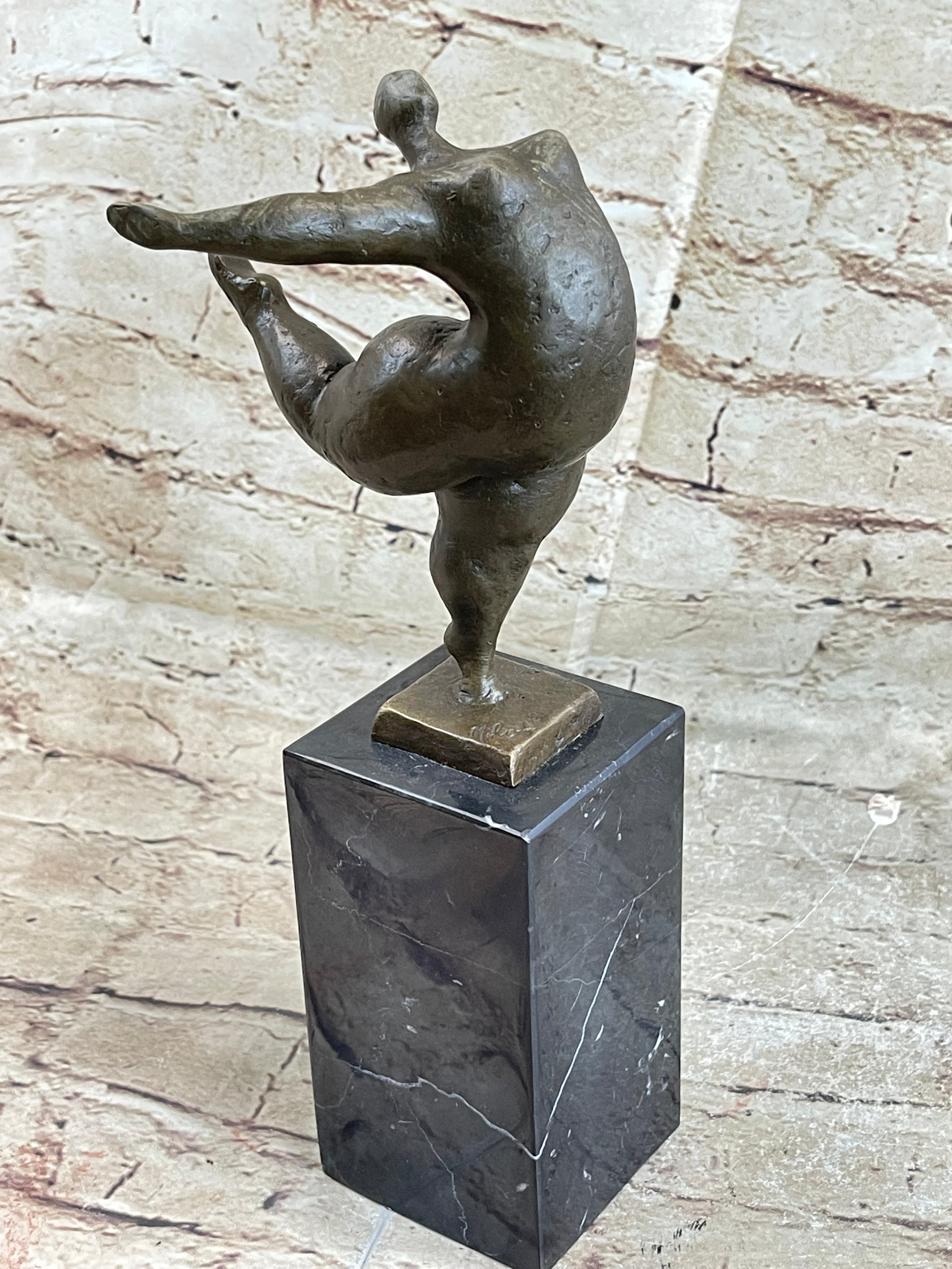 Hot Cast Bronze Fertility Dancer Nude Female Figure Curvy Body Sculpture Statue