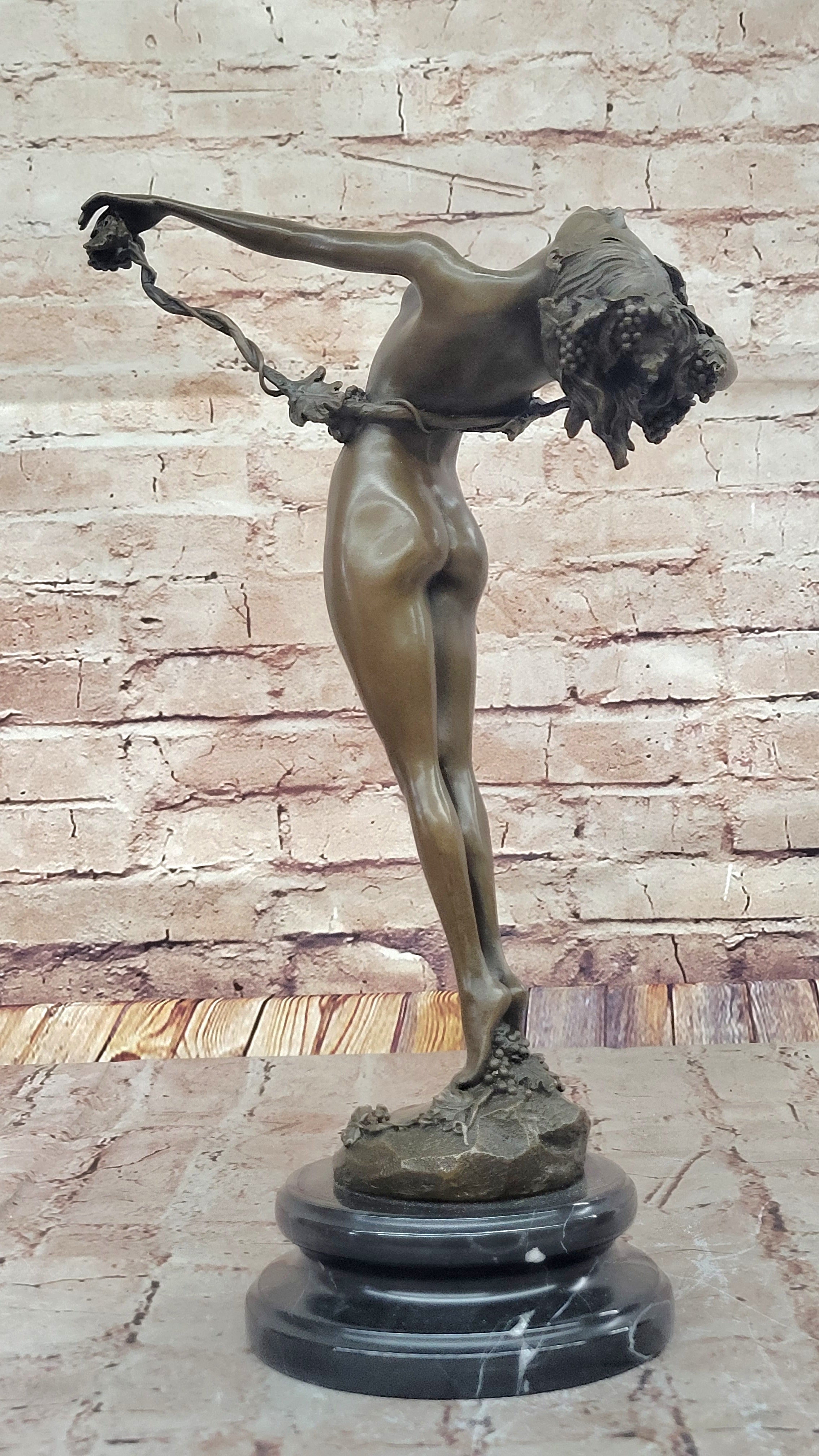Hot Cast Bronze Sculpture Harriet Frishmuth The Vine Nude Female Figure Holding Grapes