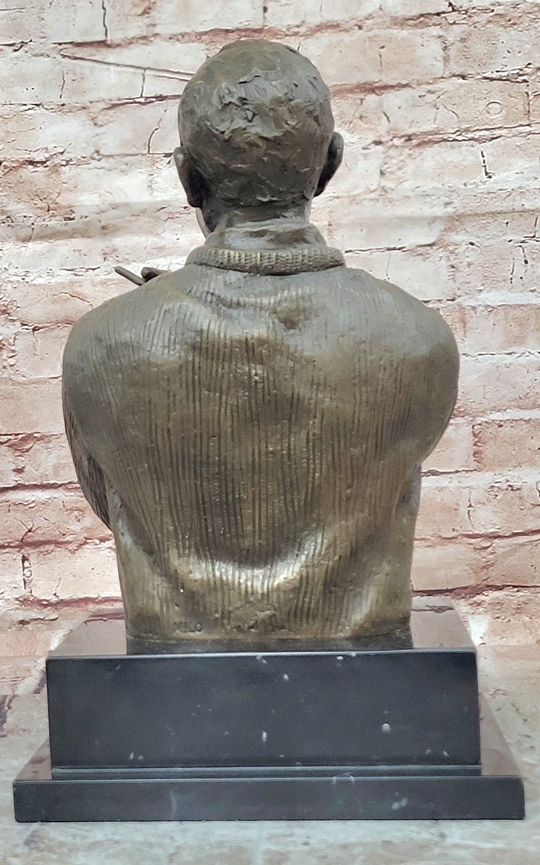 Modern Art Bronze Sculpture Bust of Pablo Picasso Portrait signed Milo Figurine