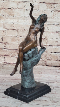 Abstract Modern Art Nude Female Sitting on Hand Bronze Sculpture Figure Figurine