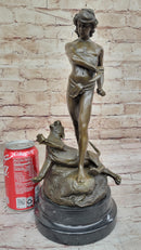 The Lion Slayer by Loys Potet - Bronze Sculpture on Marble