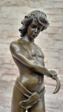 The Lion Slayer by Loys Potet - Bronze Sculpture on Marble