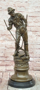 Signed Mavchi Male Metal Forge Worker Real Hand Made Bronze Sculpture
