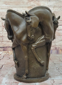 Bronze Vase with Sculpted Horses – Equestrian Art