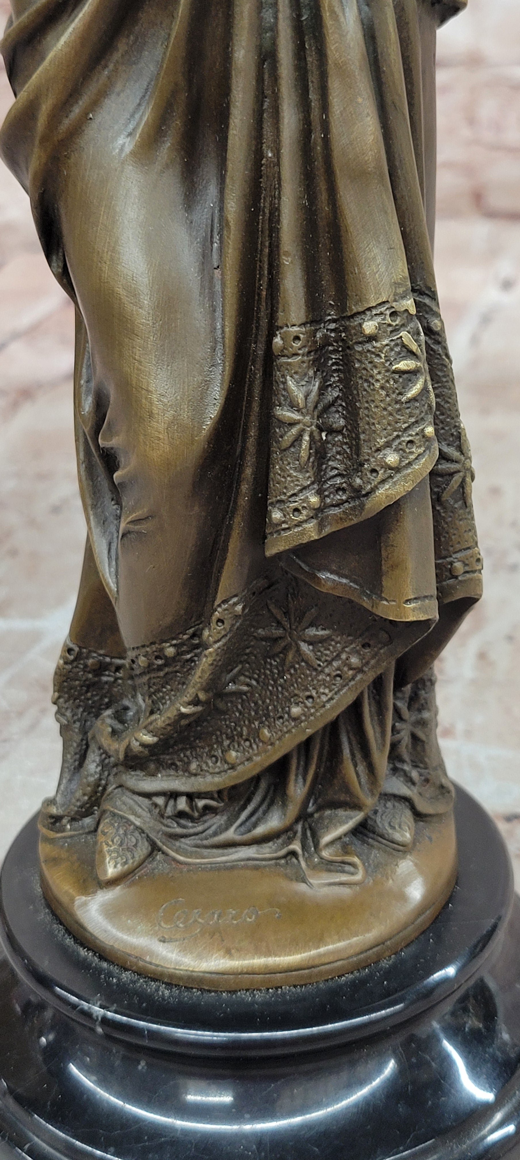 Signed Maiden Reading Book Genuine Bronze Sculpture Hot Cast Figurine