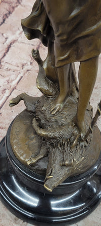 Diana Bronze Sculpture: Mythological Goddess with Bow, Patron Hunter Statue