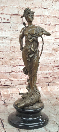 Diana Bronze Sculpture: Mythological Goddess with Bow, Patron Hunter Statue