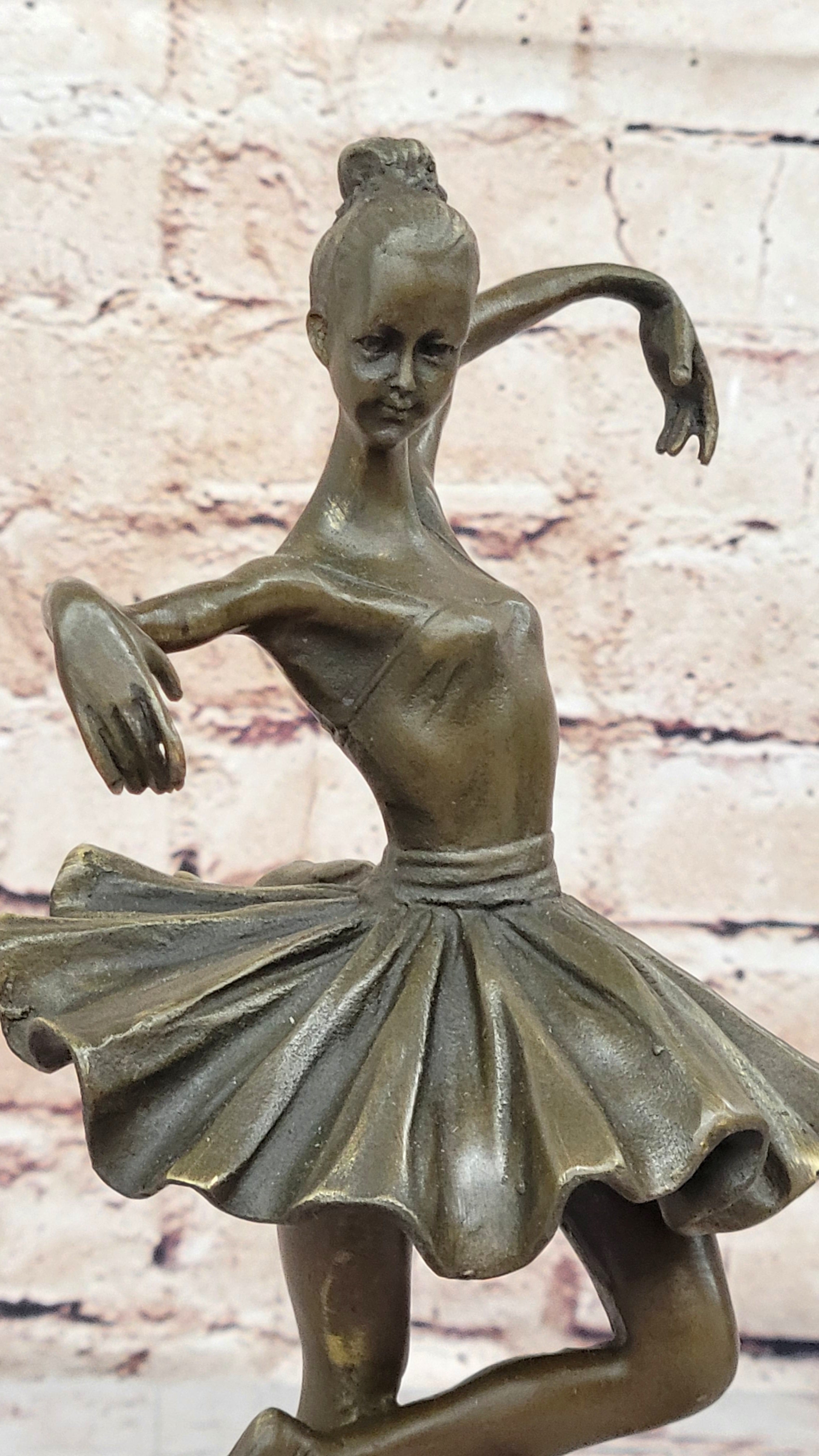 Hot Cast Bronze Ballerina Ballet Dancer Sculpture on Marble Base