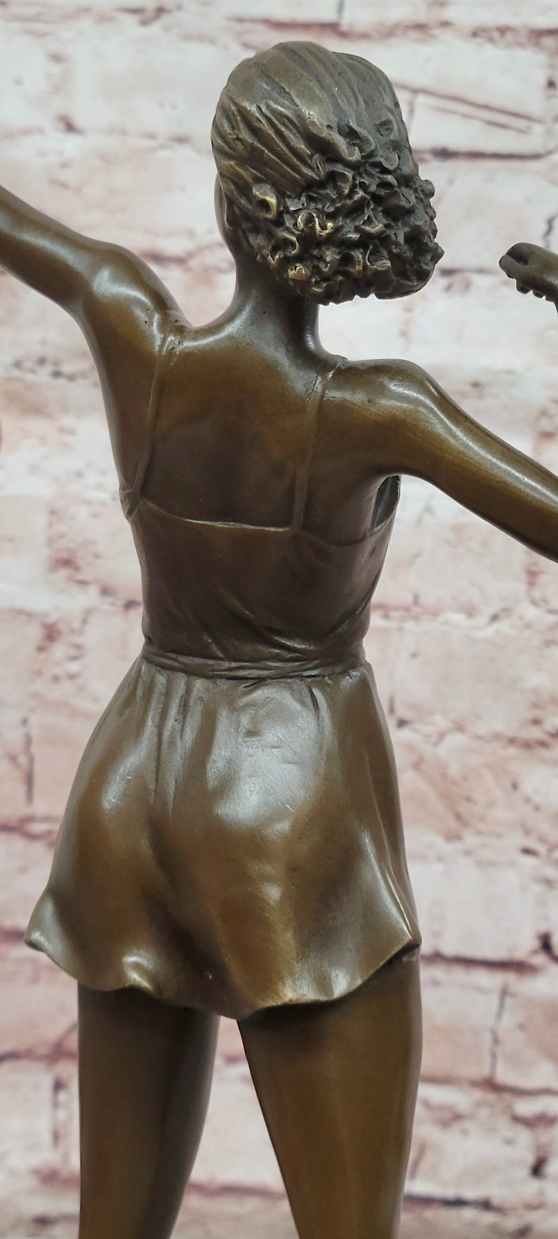 Diana Bronze Sculpture: Mythological Goddess with Bow on Marble Base