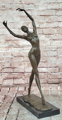 Luxury Bronze Sculpture of a Dancer in Perfect Motion Singed Cesaro Figurine