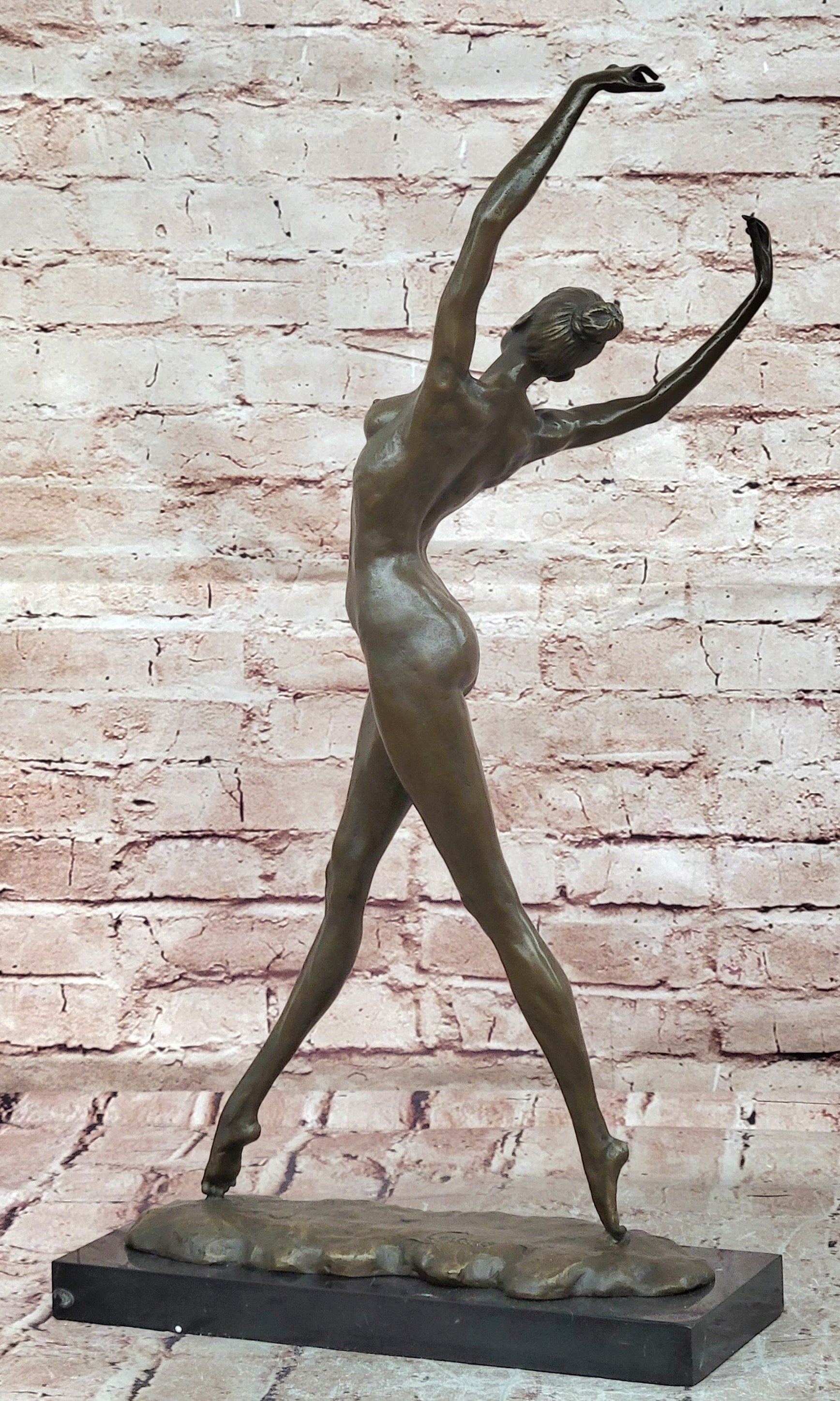 Luxury Bronze Sculpture of a Dancer in Perfect Motion Singed Cesaro Figurine