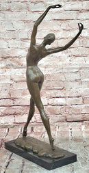Luxury Bronze Sculpture of a Dancer in Perfect Motion Singed Cesaro Figurine