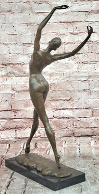 Luxury Bronze Sculpture of a Dancer in Perfect Motion Singed Cesaro Figurine