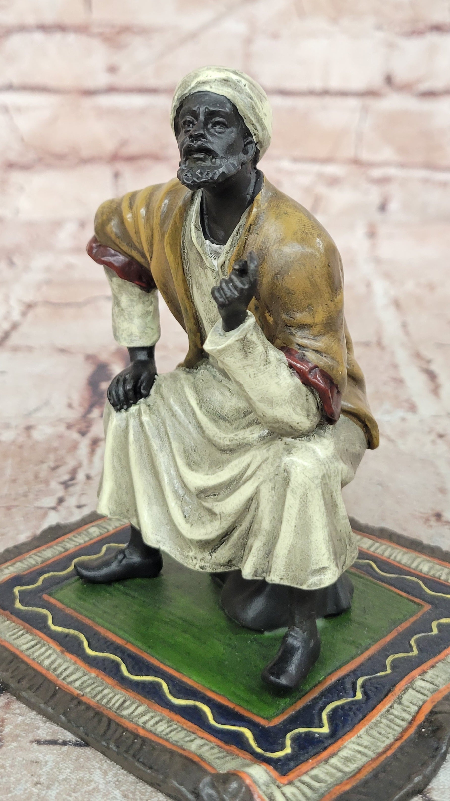 FRANZ BERGMAN GENUINE BRONZE SCULPTURE OF AN ORIENTAL MERCHANT ON CARPET COLLECTIBLE ART