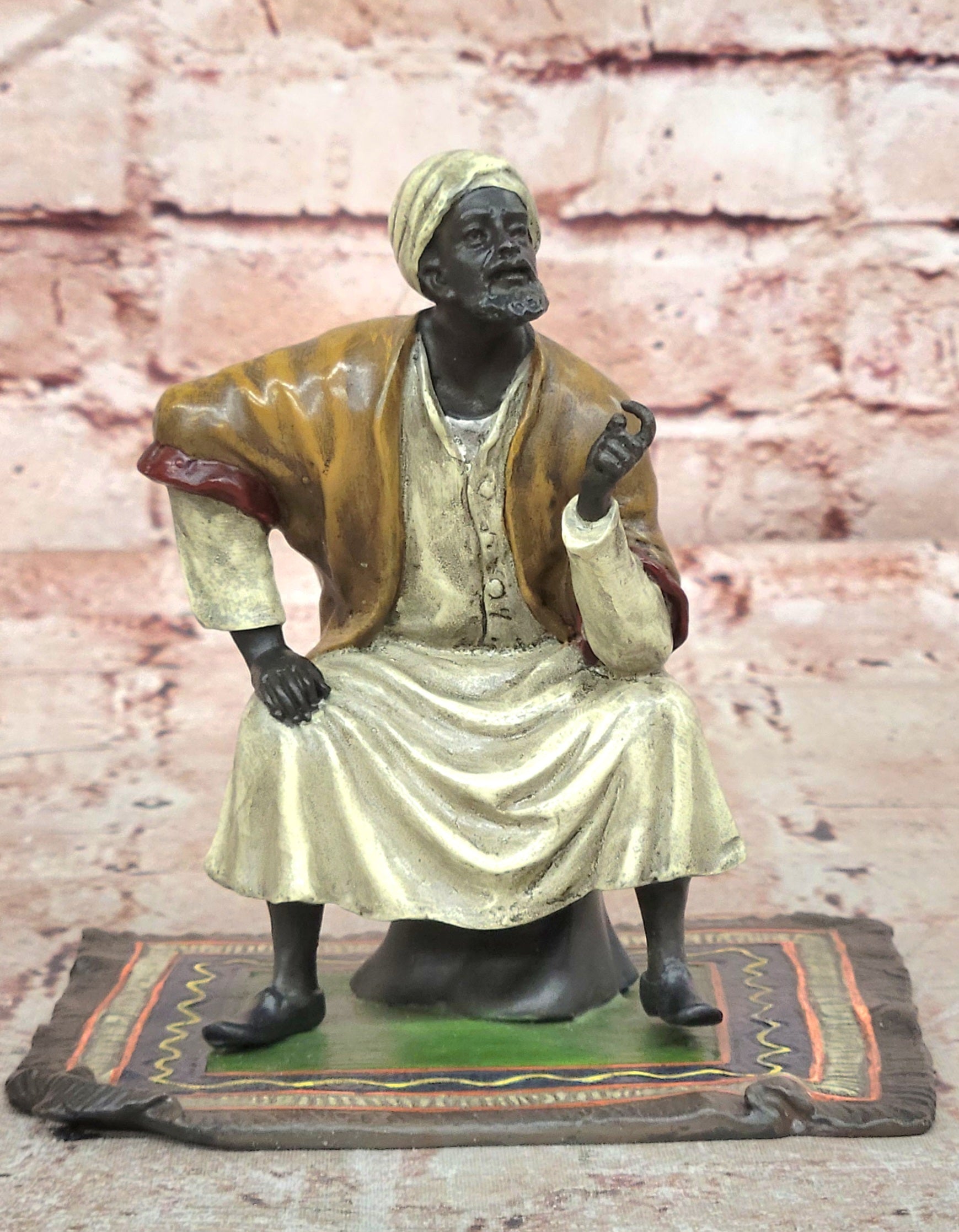 FRANZ BERGMAN GENUINE BRONZE SCULPTURE OF AN ORIENTAL MERCHANT ON CARPET COLLECTIBLE ART
