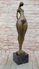 Abstract Bronze Female Sculpture – Modern Nude Woman on Marble Base