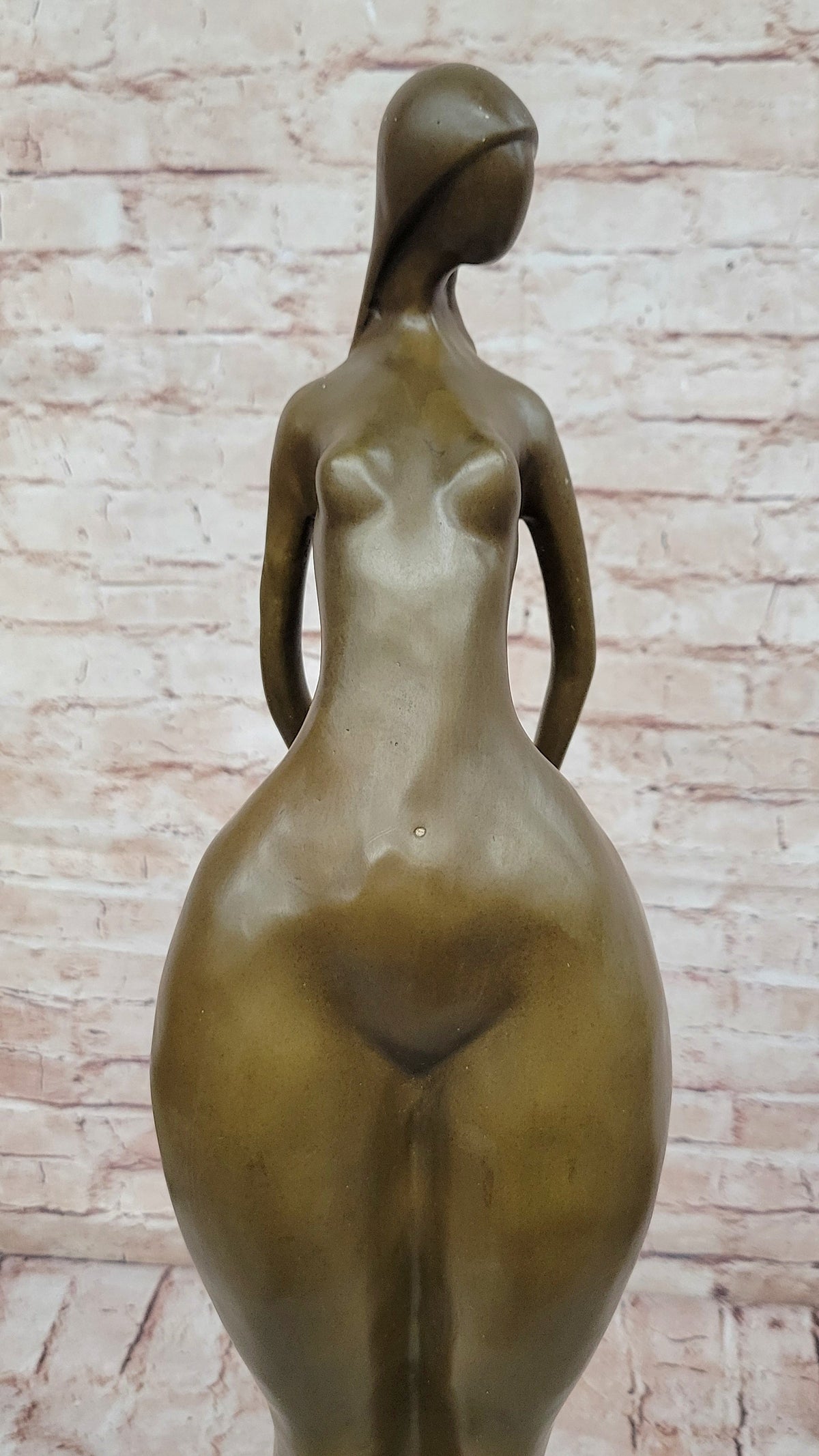 Abstract Bronze Female Sculpture – Modern Nude Woman on Marble Base