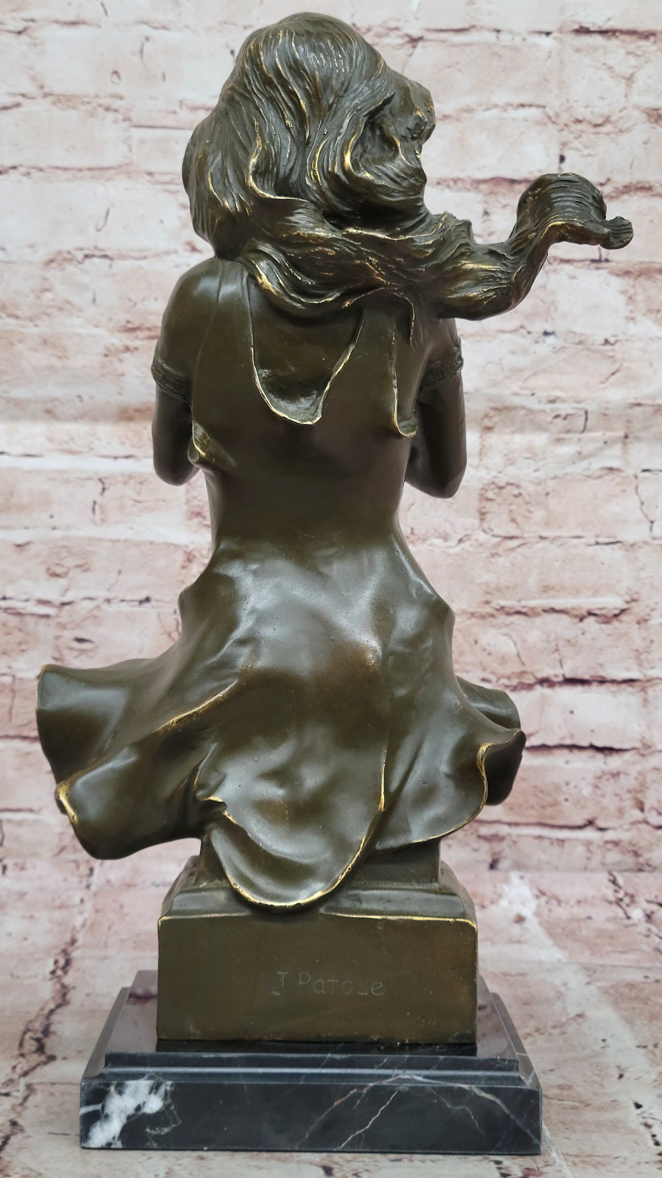 Graceful Woman Playing Flute – Bronze Art Nouveau
