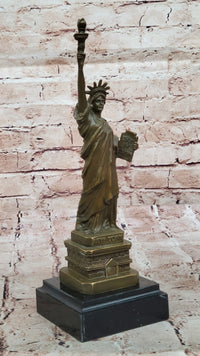 Statue of Liberty Bronze Sculpture – New York Souvenir