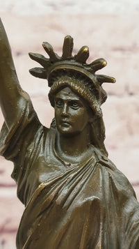Statue of Liberty Bronze Sculpture – New York Souvenir