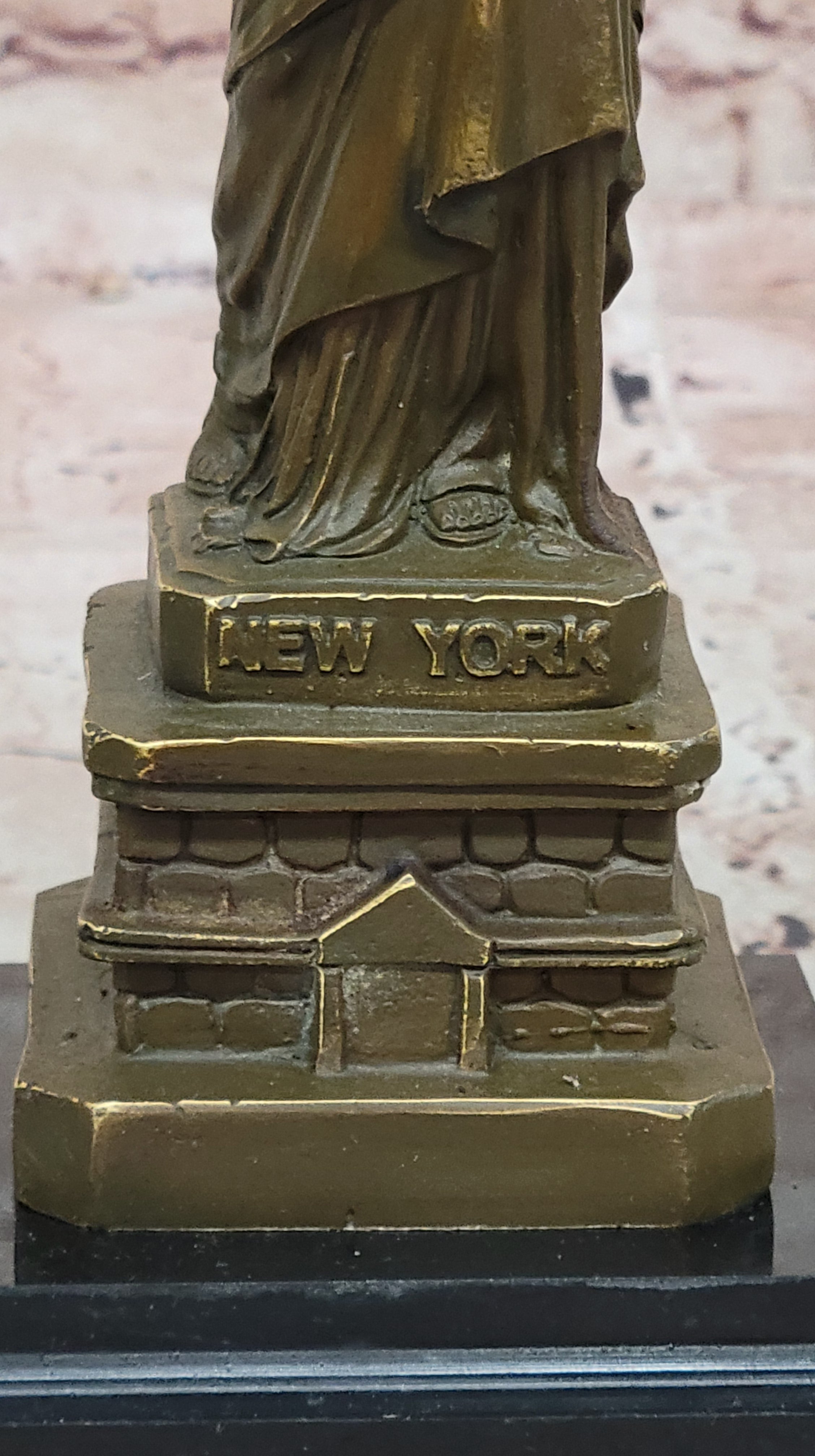 Statue of Liberty Bronze Sculpture – New York Souvenir