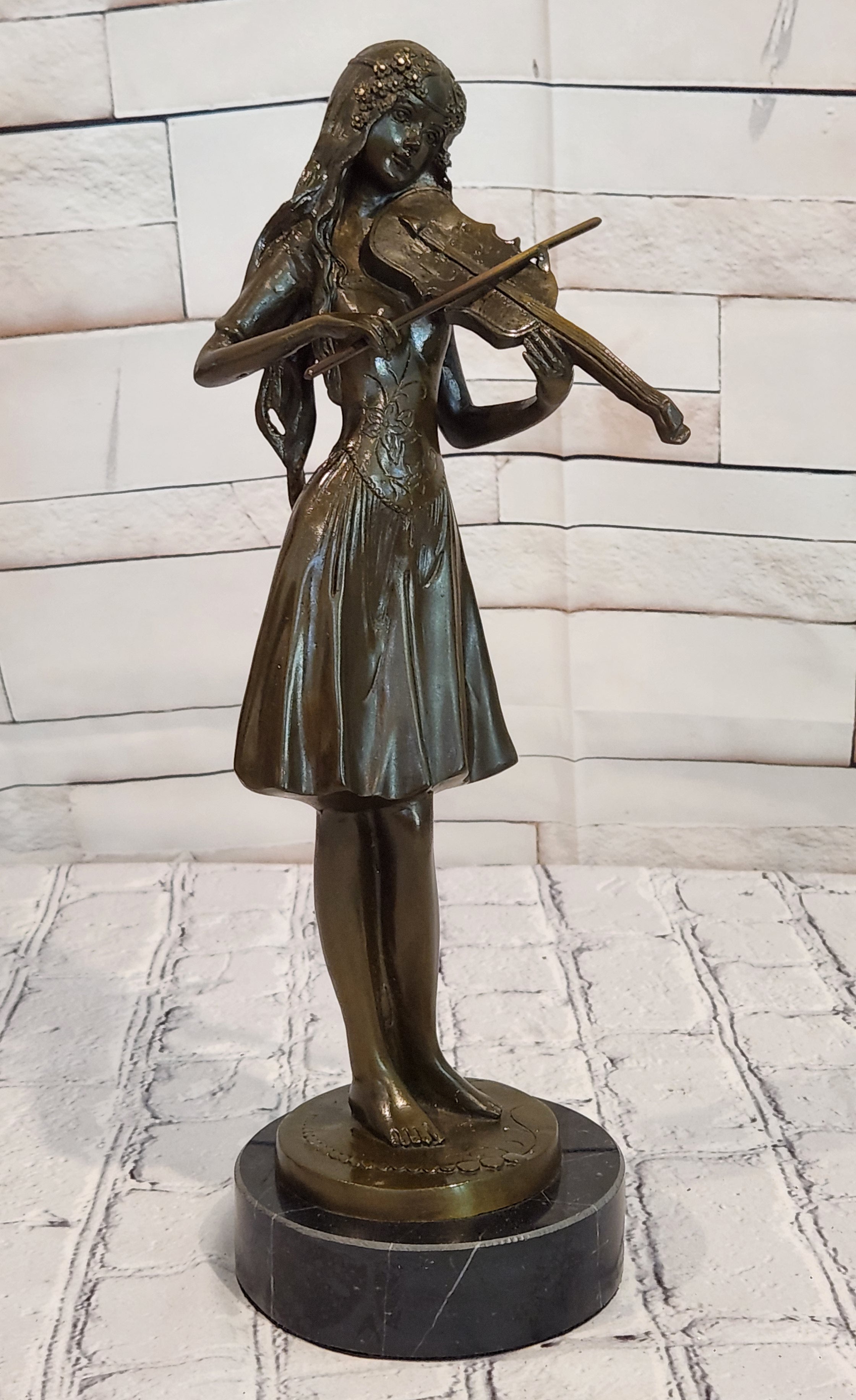Lady Playing Violon by french Artist Jean Patoue Bronze Sculpture Statue Decor