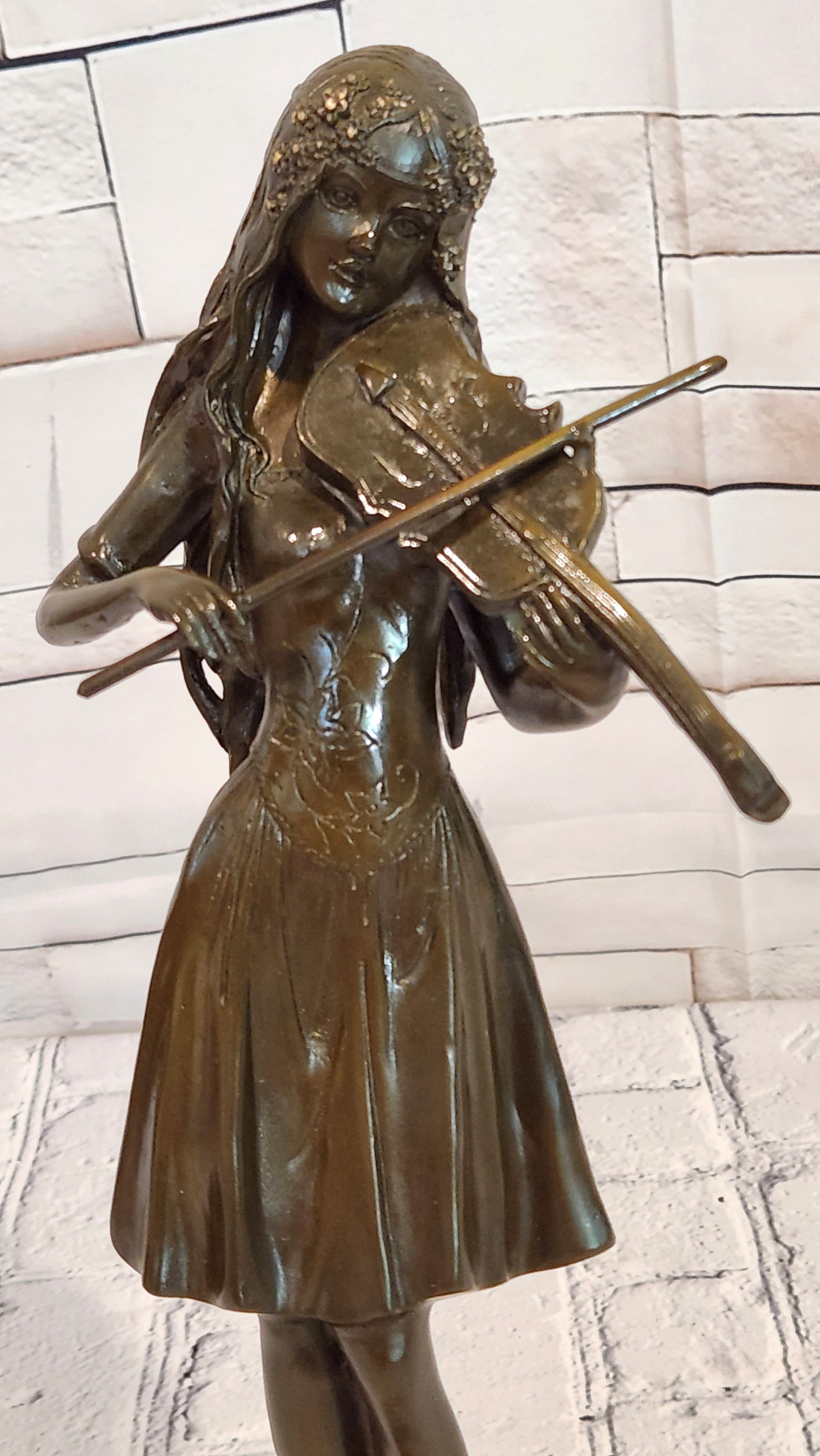 Lady Playing Violon by french Artist Jean Patoue Bronze Sculpture Statue Decor